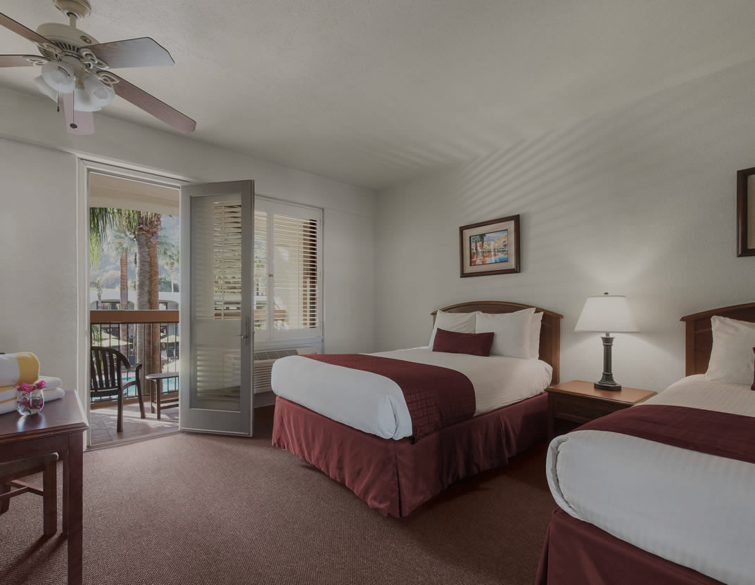 Palm Mountain Resort double room